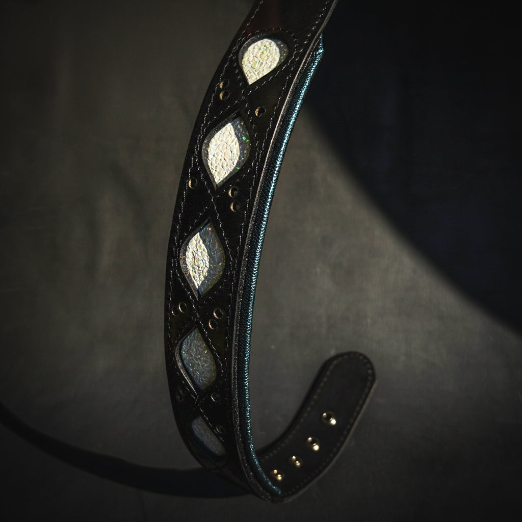 The Avatar Collar by Bestia