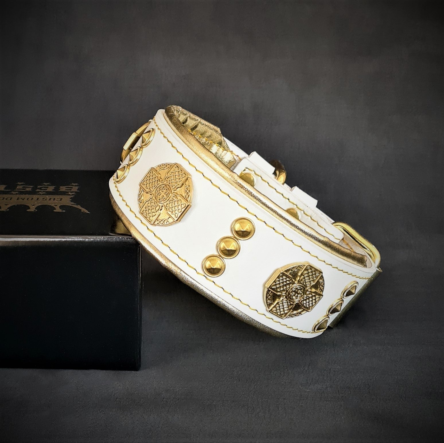Wide Leather Dog Collar – Maximus, 2 Inch, White & Gold